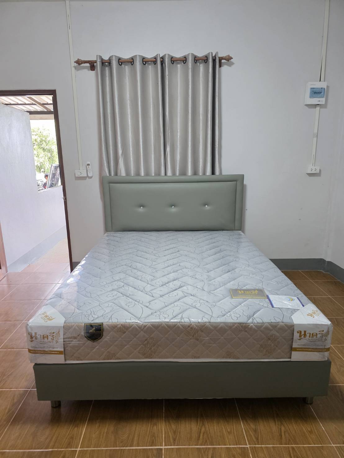 (พร้อมส่งและ สั่งผลิต) HOT SALE เตียงดีไซน์หุ้มหนัง รุ่น Super Save - Image 5